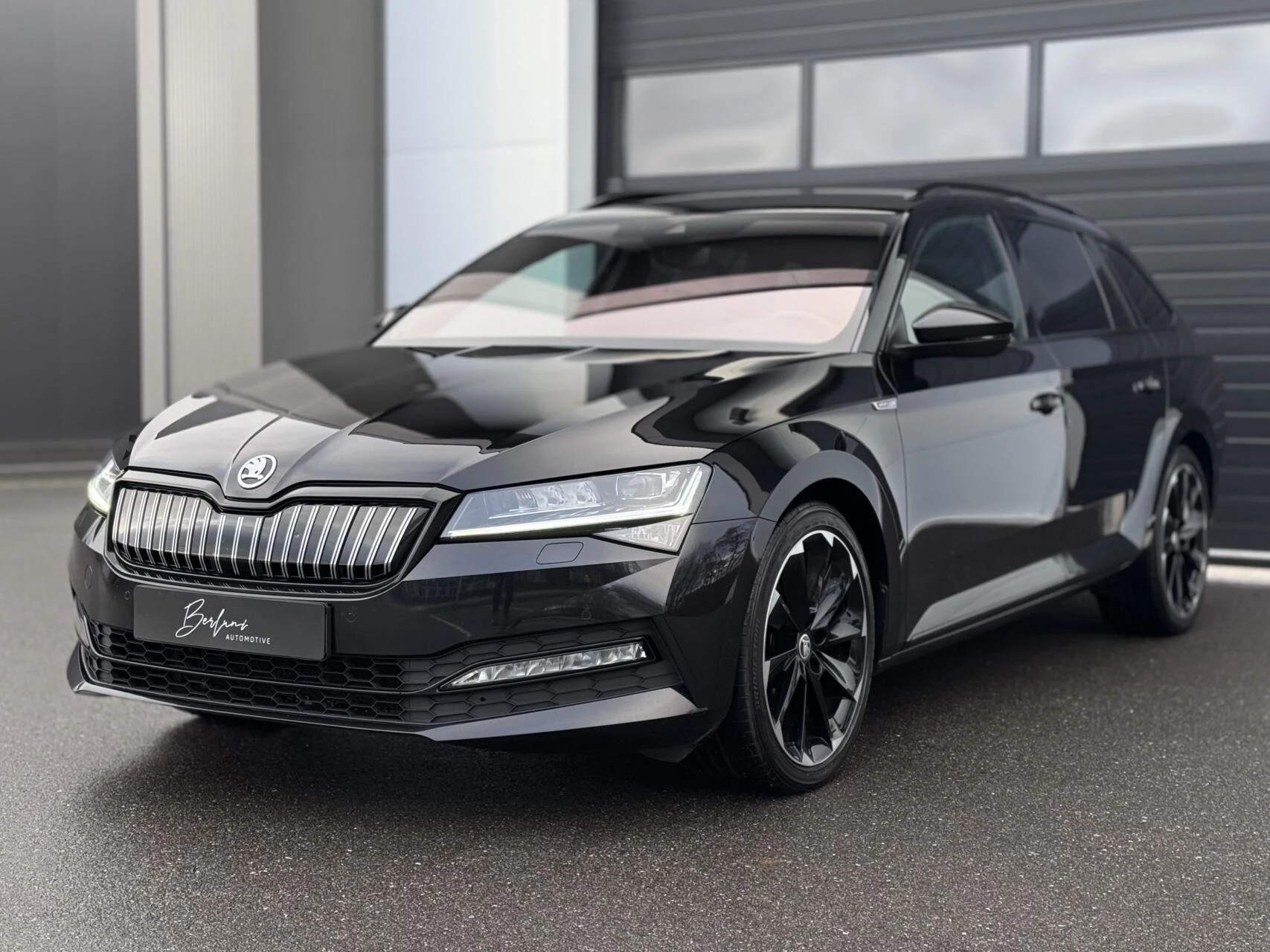 Hoofdafbeelding Škoda Superb