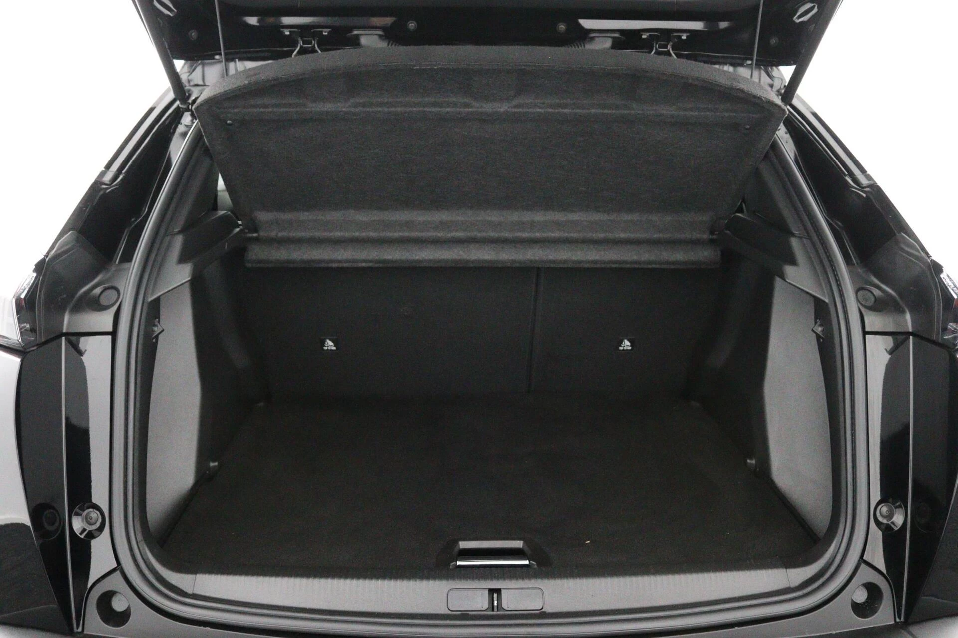 Hoofdafbeelding Peugeot e-2008