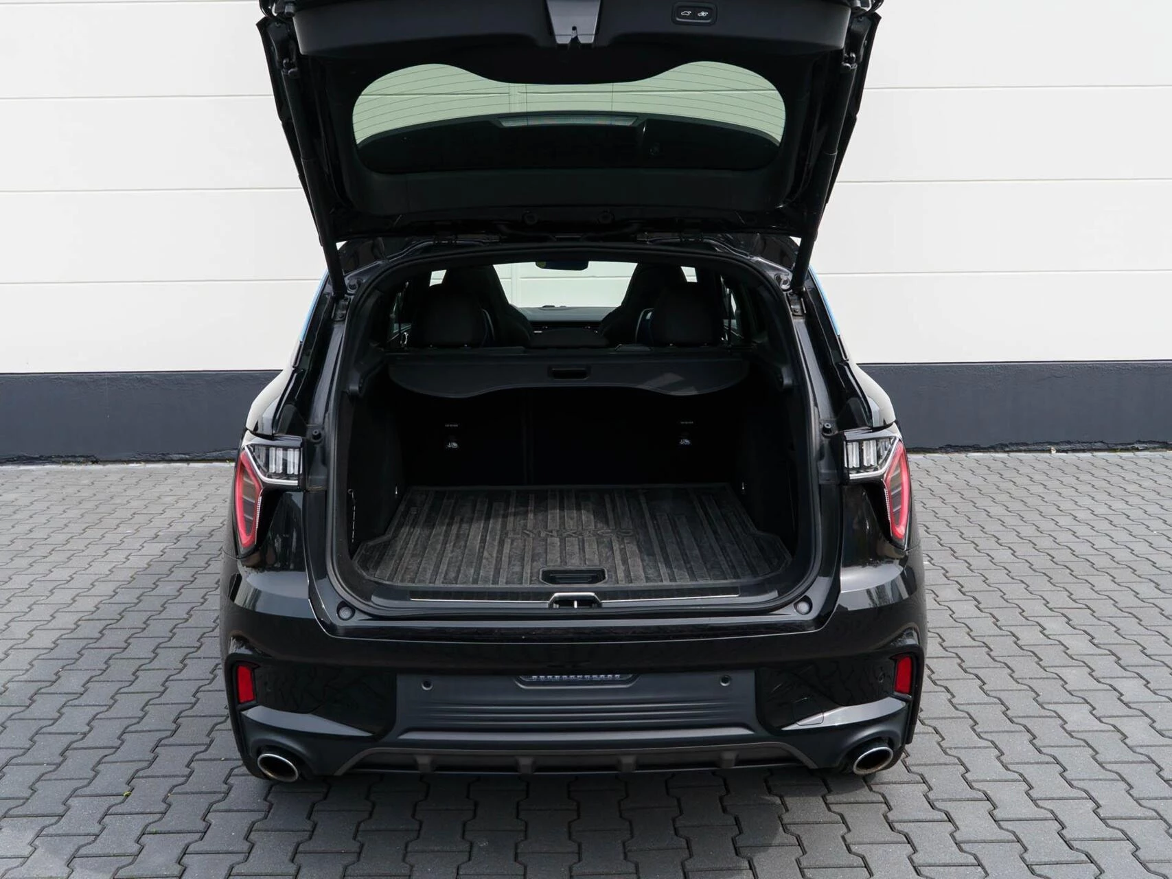 Hoofdafbeelding Lynk & Co 01