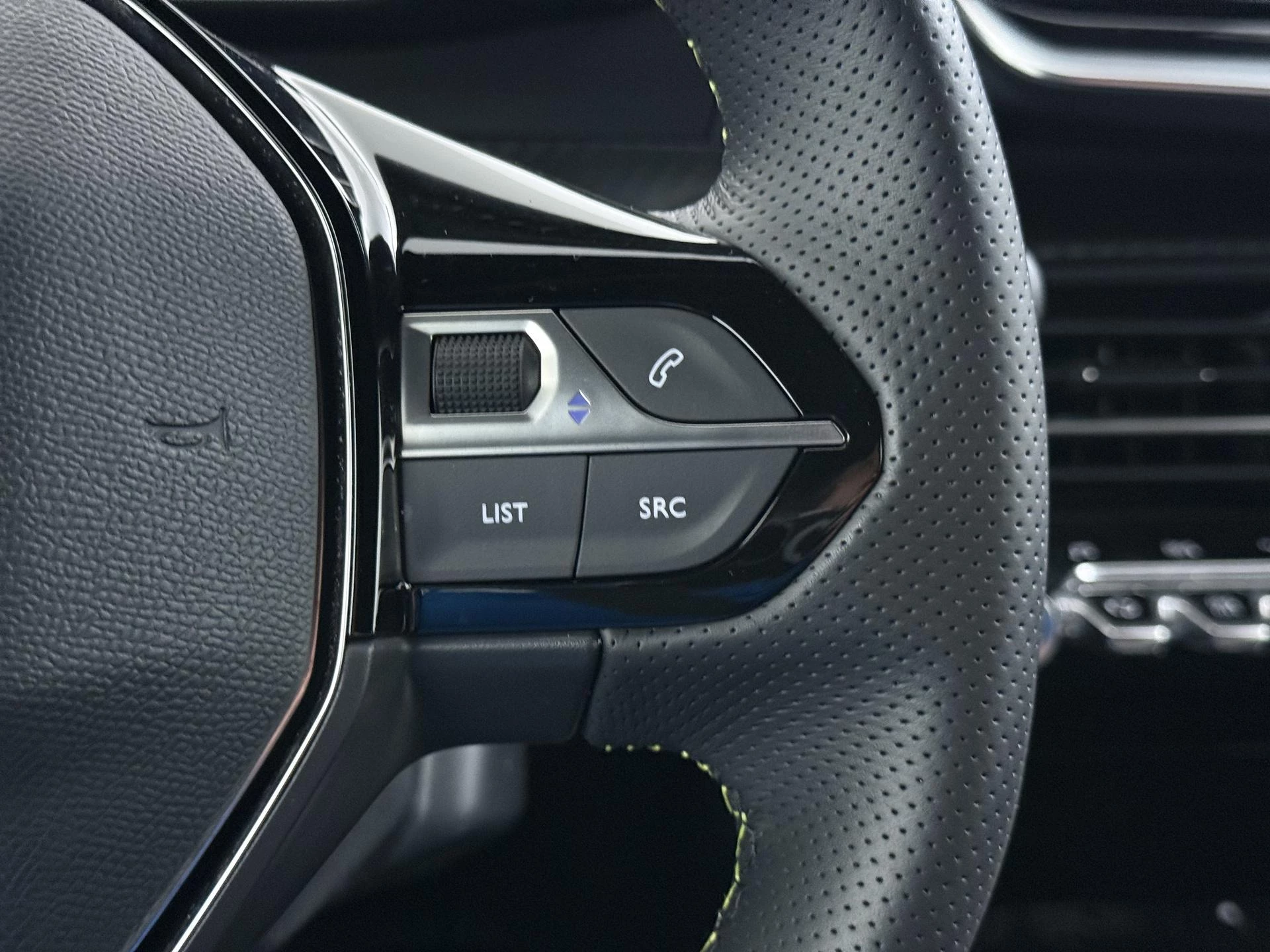 Hoofdafbeelding Peugeot e-208