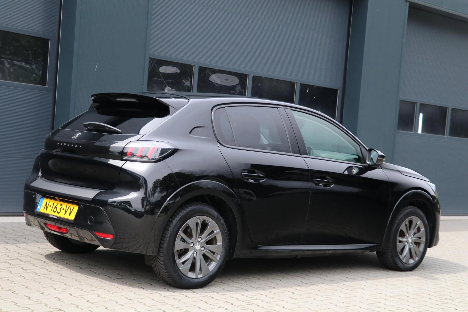 Hoofdafbeelding Peugeot e-208