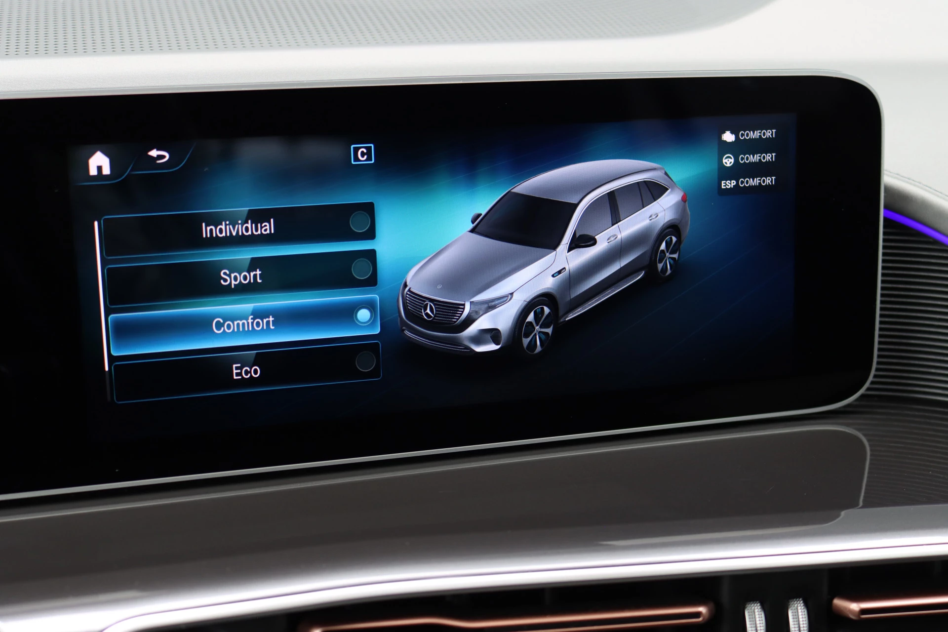Hoofdafbeelding Mercedes-Benz EQC