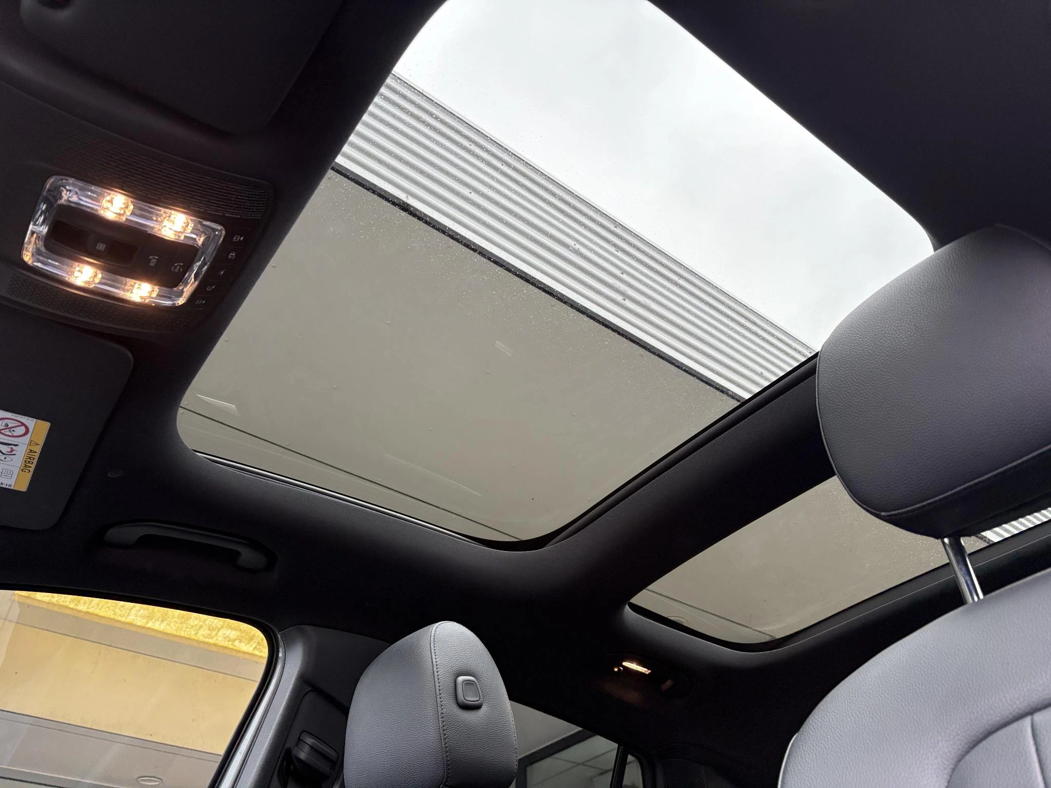 Hoofdafbeelding Mercedes-Benz EQA