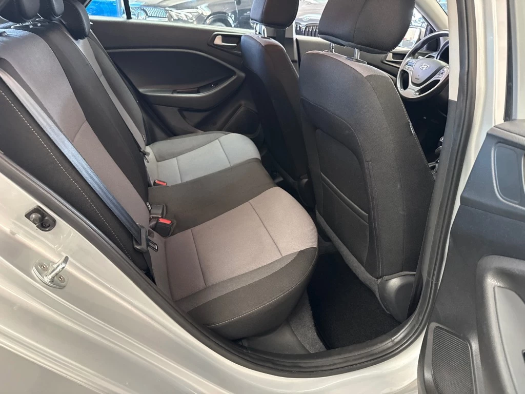 Hoofdafbeelding Hyundai i20