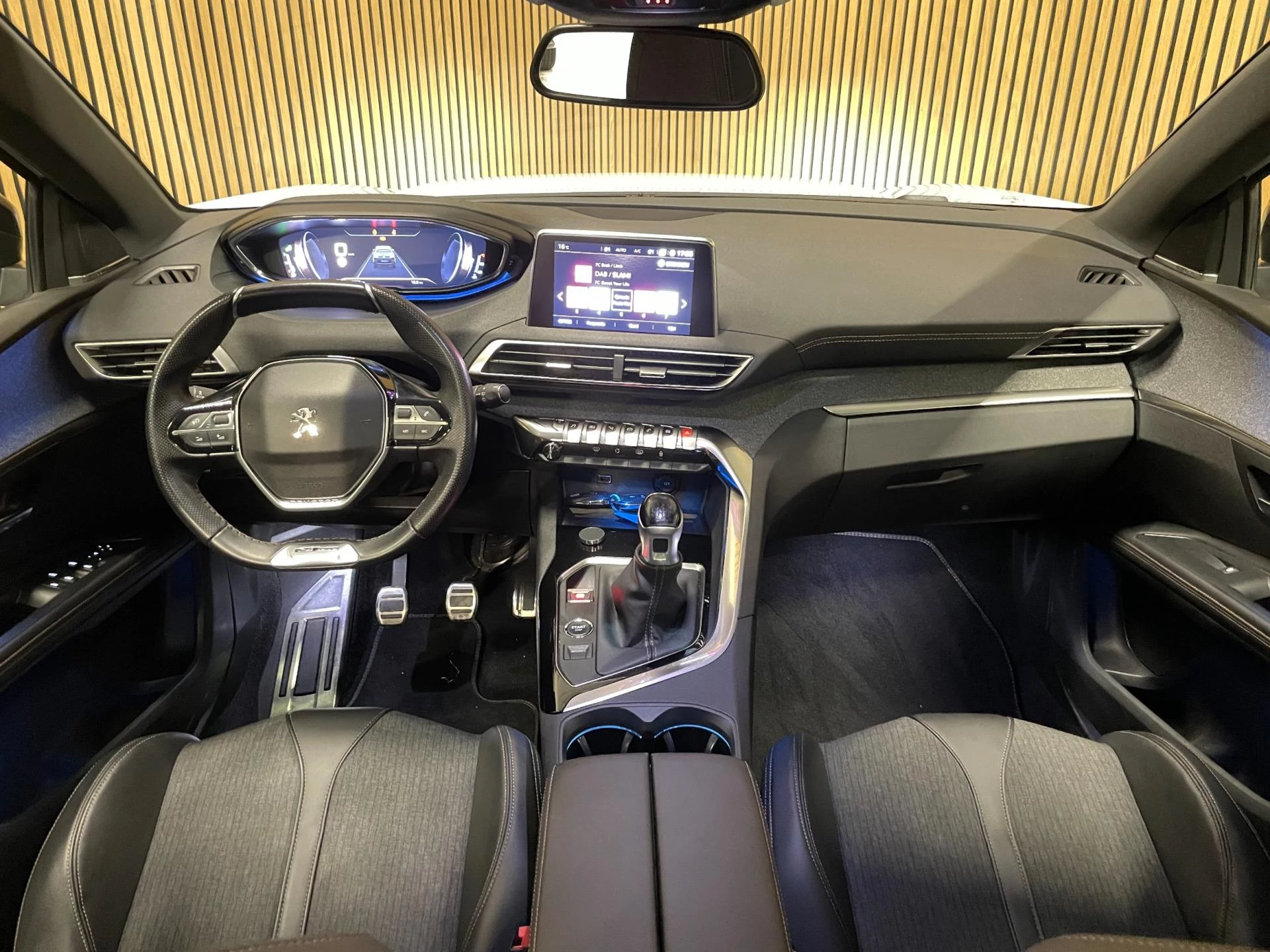 Hoofdafbeelding Peugeot 5008