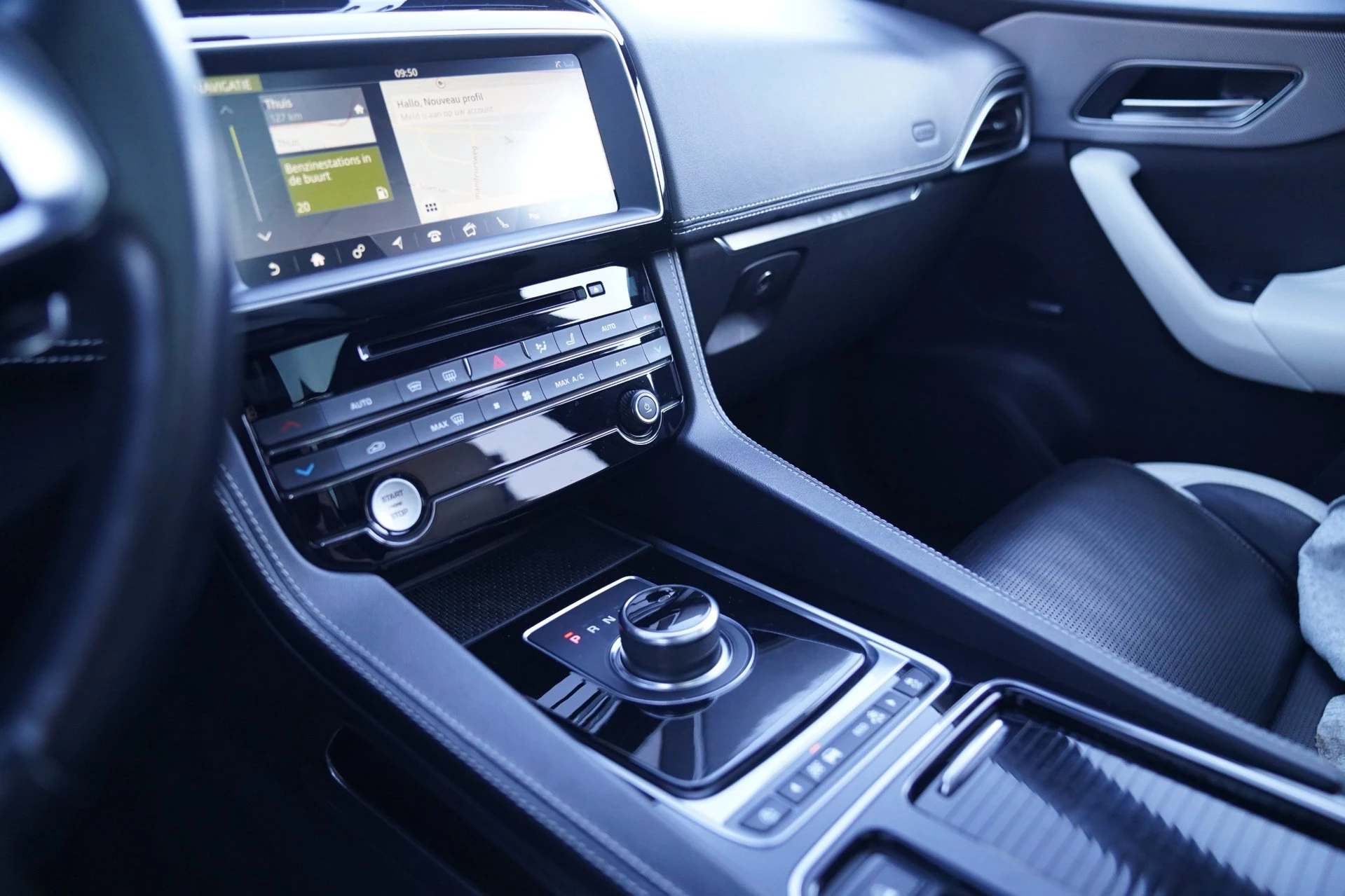 Hoofdafbeelding Jaguar F-PACE