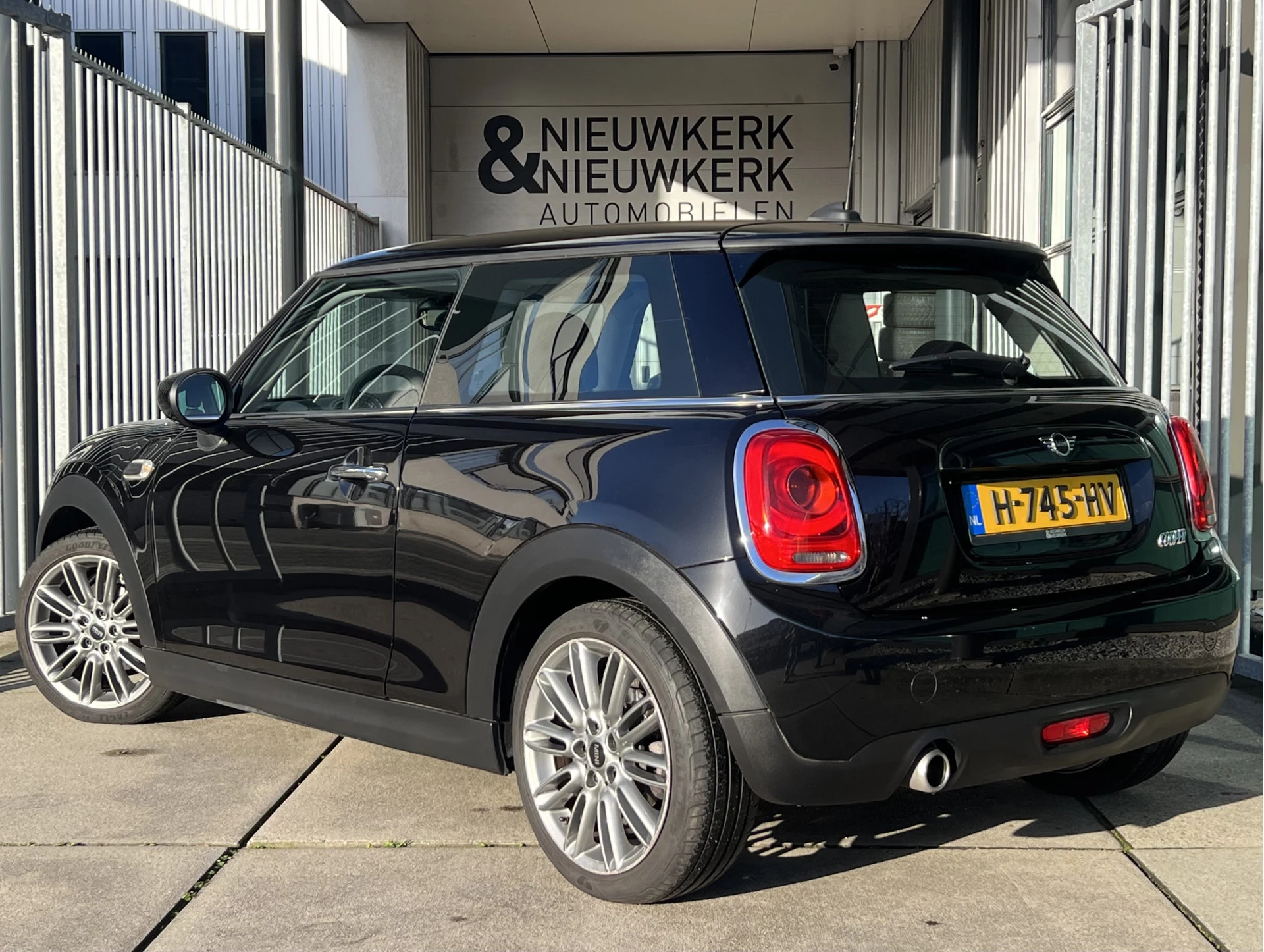 Hoofdafbeelding MINI Cooper