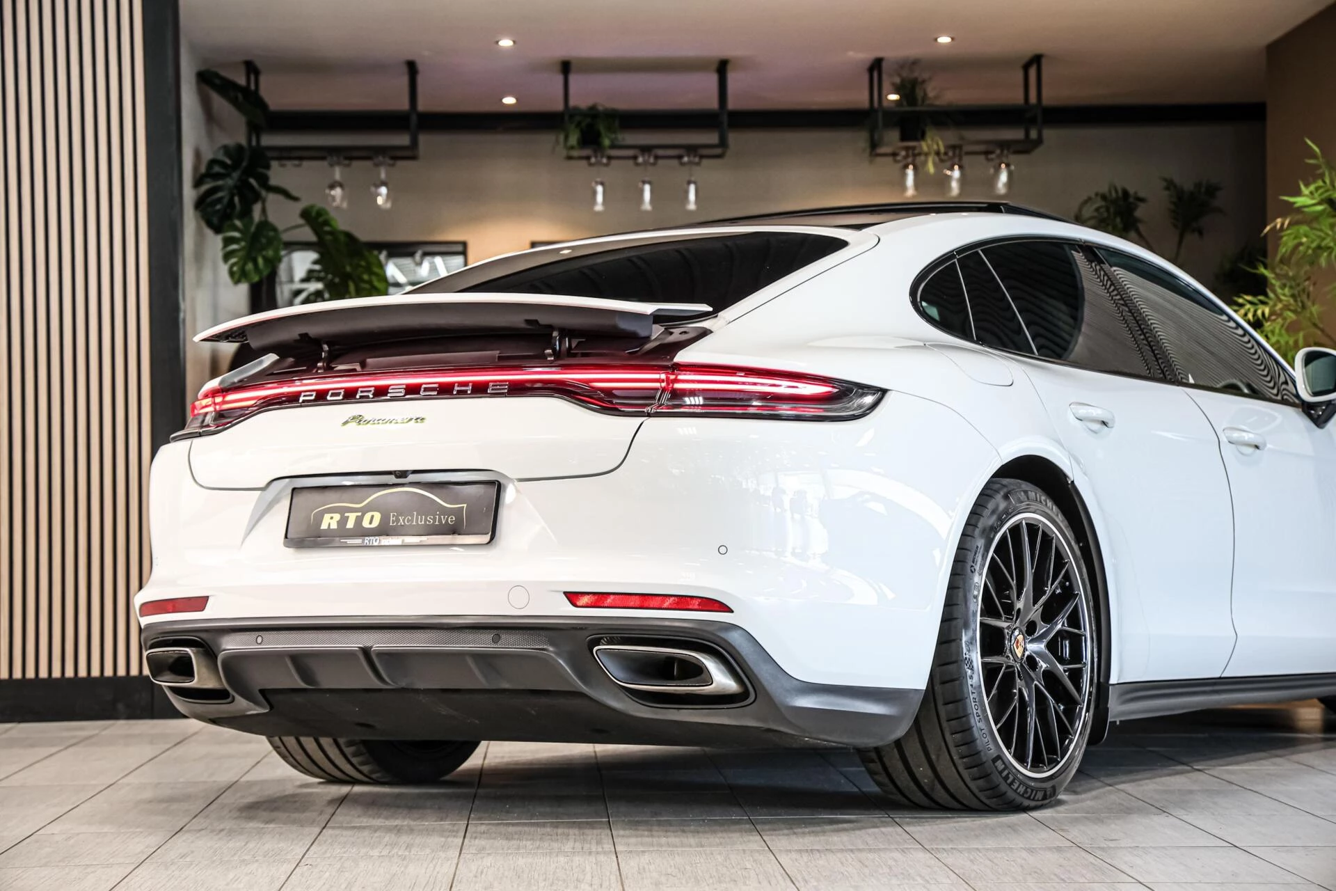Hoofdafbeelding Porsche Panamera