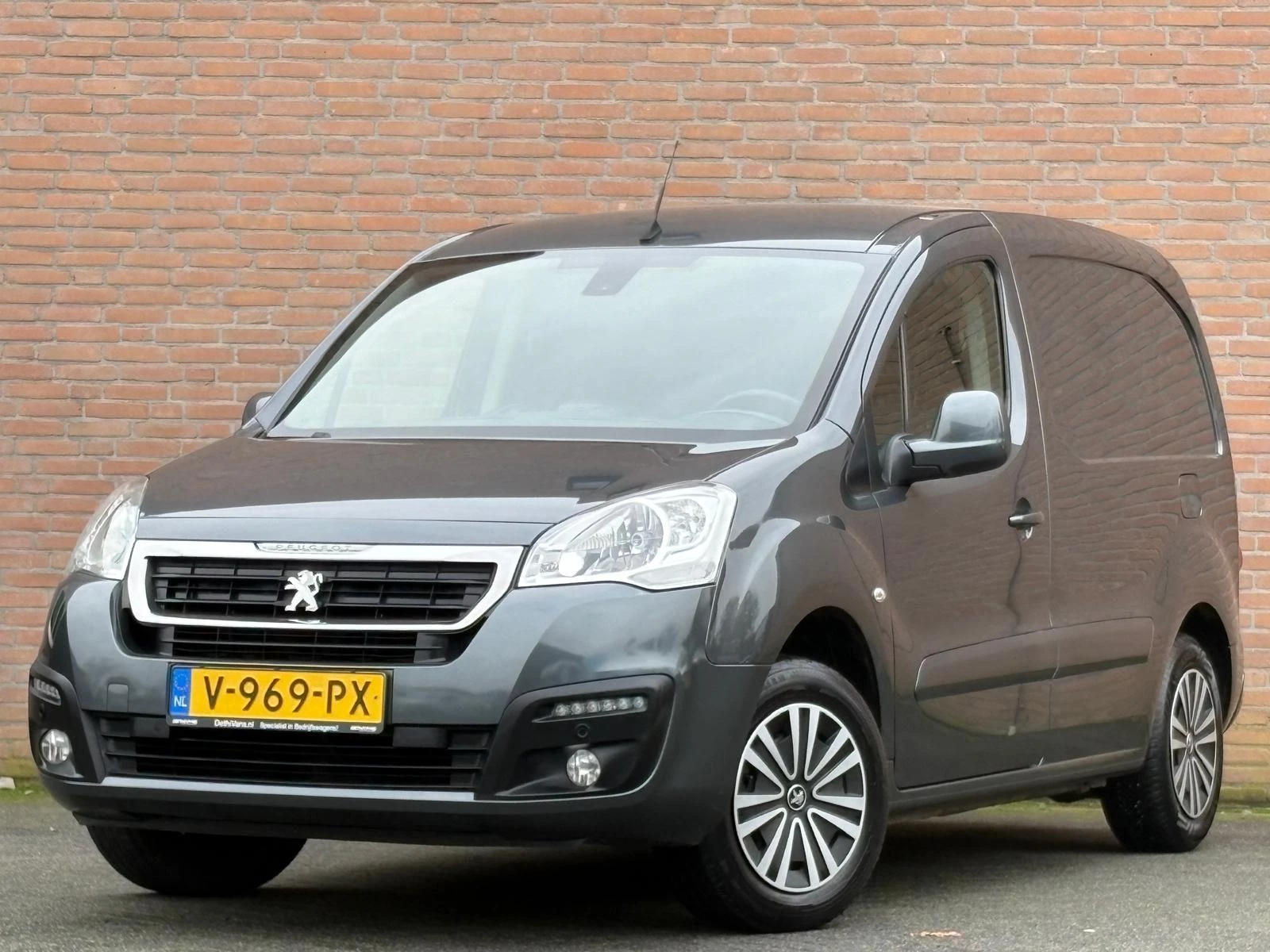 Hoofdafbeelding Peugeot Partner