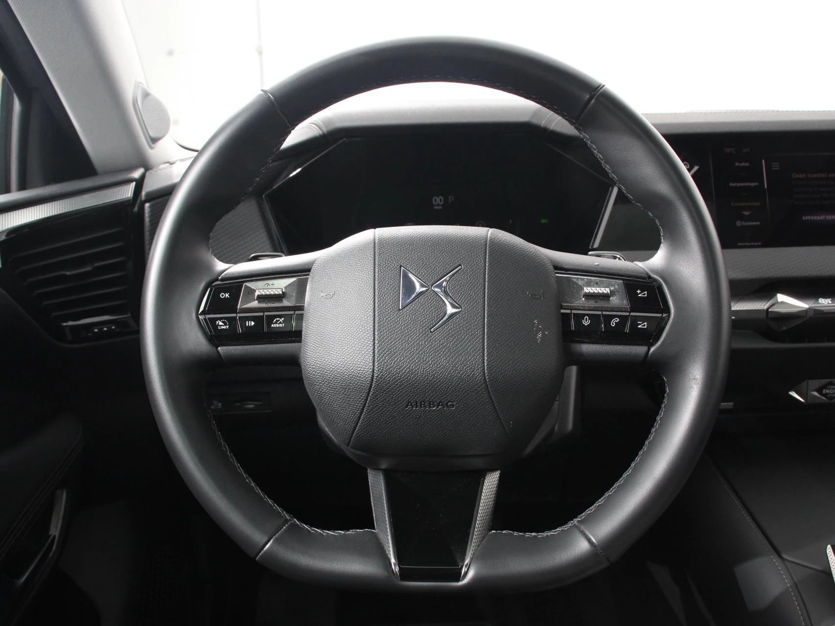 Hoofdafbeelding DS DS 4