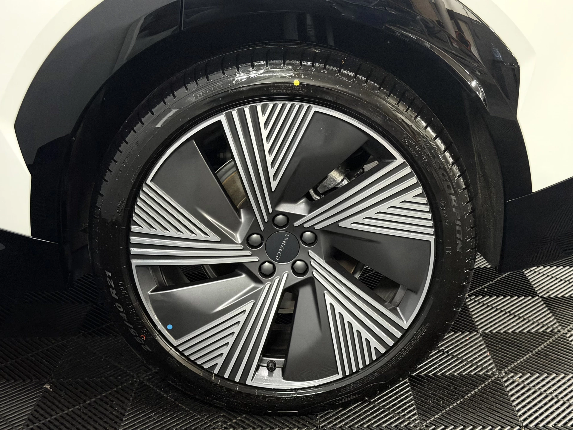 Hoofdafbeelding Lynk & Co 08