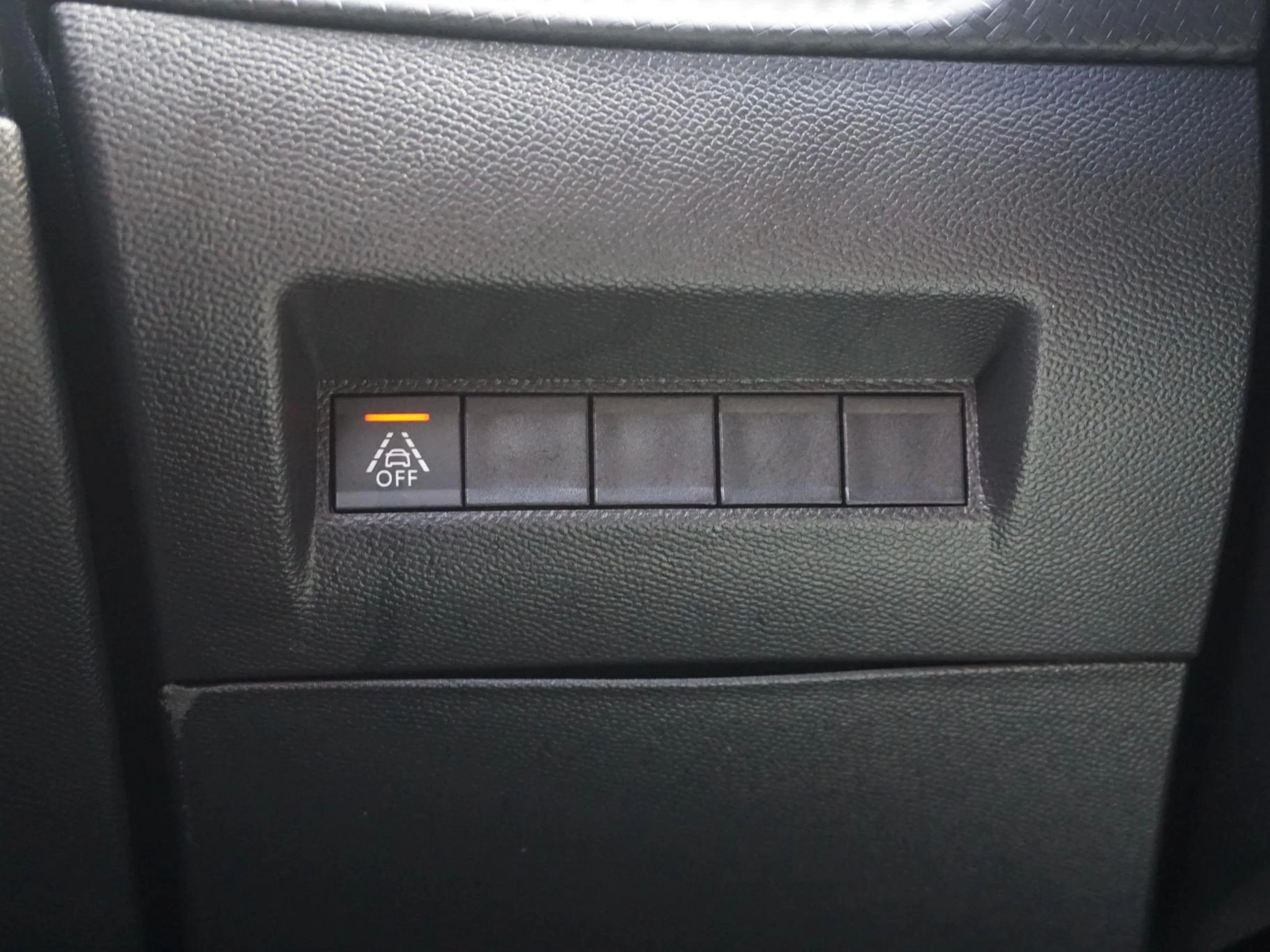 Hoofdafbeelding Peugeot e-2008