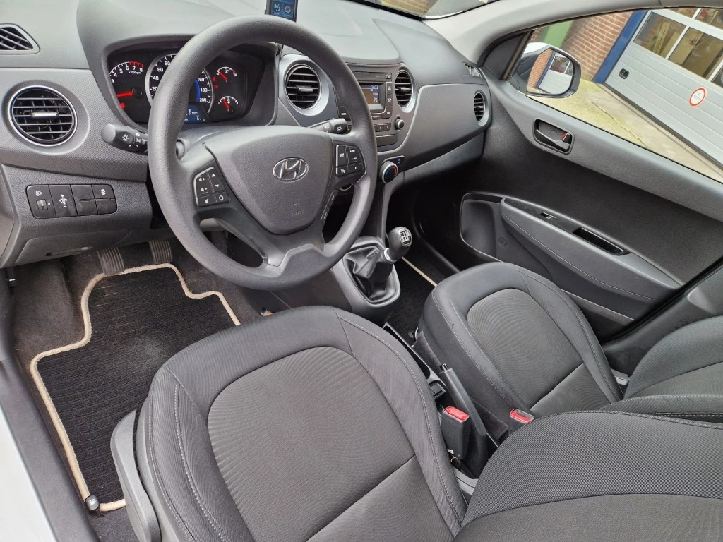 Hoofdafbeelding Hyundai i10