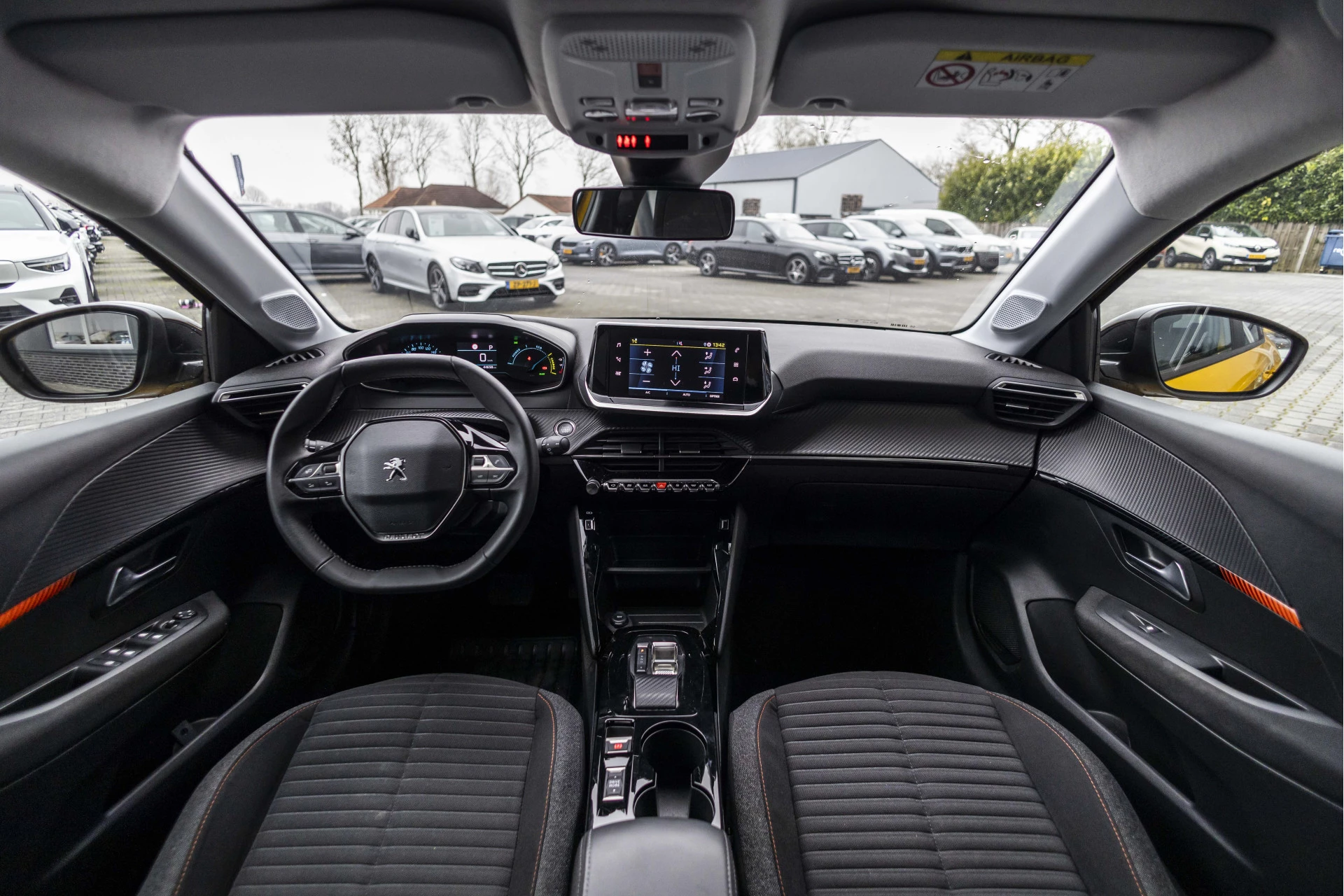 Hoofdafbeelding Peugeot e-208