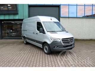 Mercedes-Benz Sprinter 317 CDI L2H2 9G-TRONIC LED MBUX10 360gr CAMERA DISTRONIC ALARM KL3 PDC 3.5T AHW COMPLEET