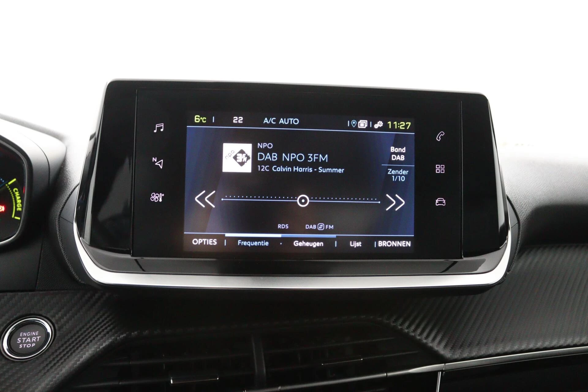 Hoofdafbeelding Peugeot e-2008