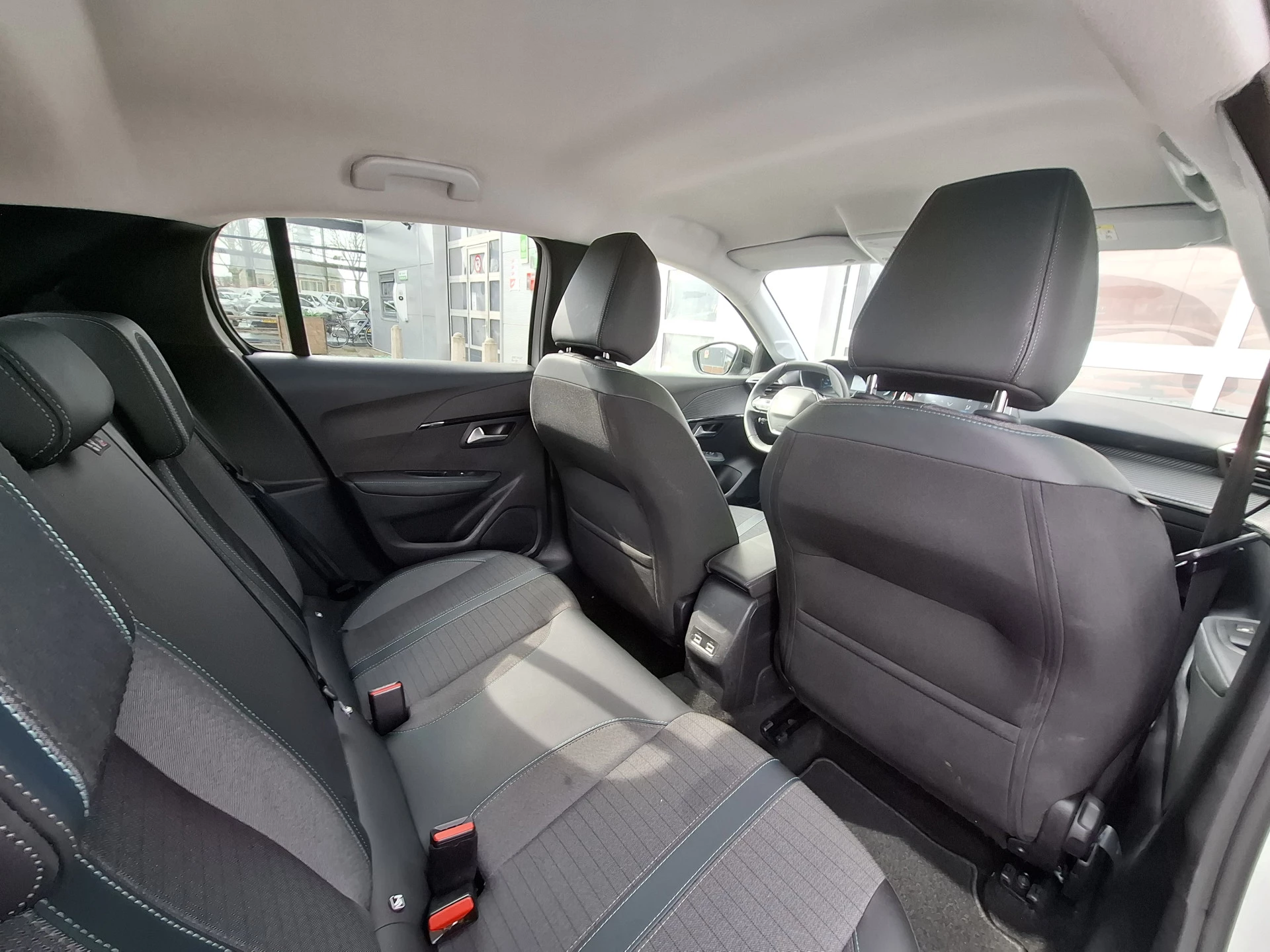 Hoofdafbeelding Peugeot e-208