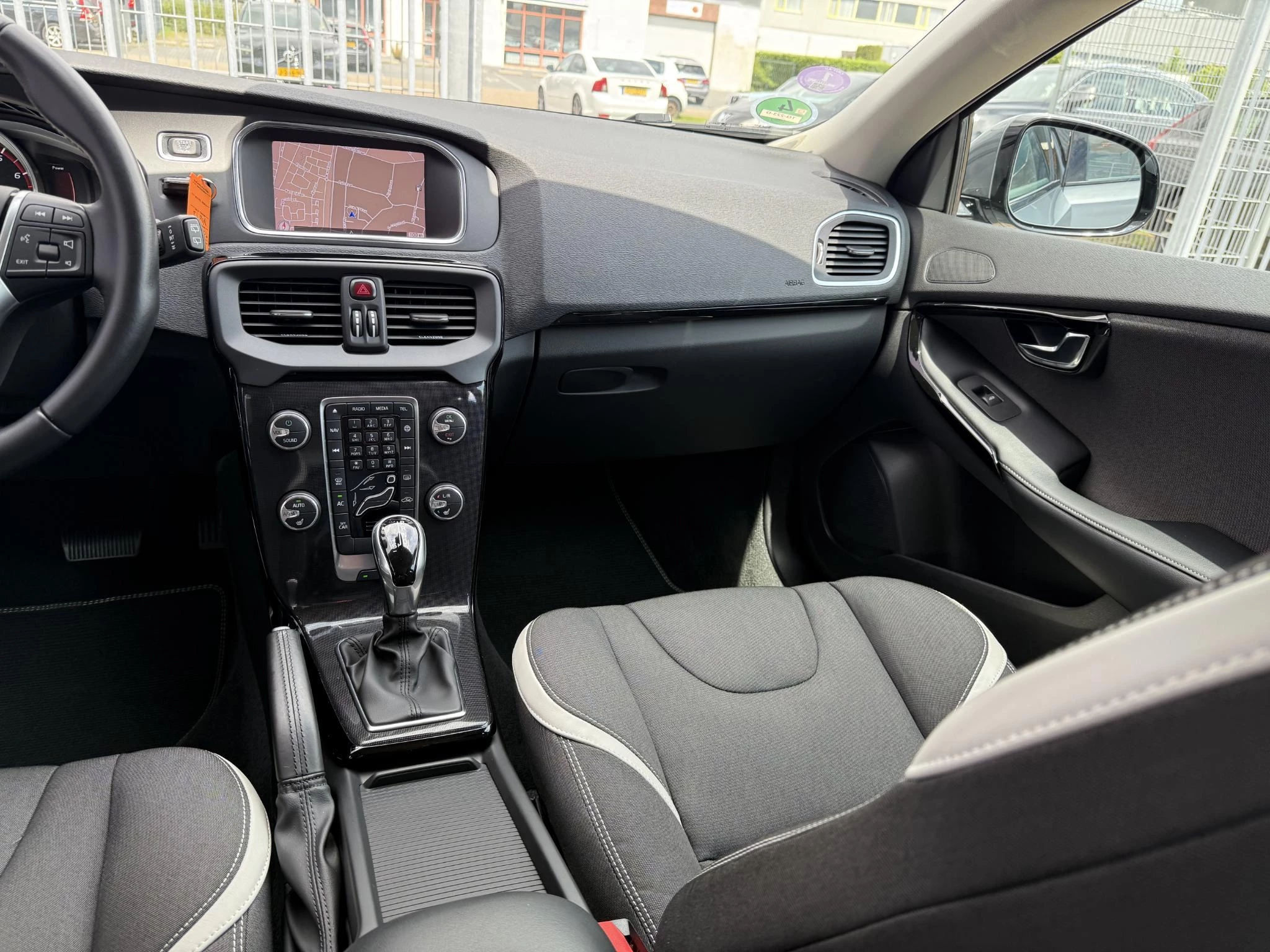 Hoofdafbeelding Volvo V40