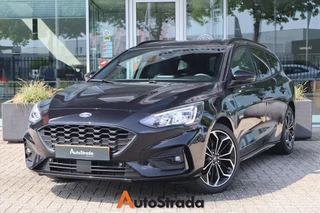 Hoofdafbeelding Ford Focus Ford Focus Wagon 1.0 EcoBoost ST Line X 125pk I Navi I Trekhaak I Camera I ACC I Climate