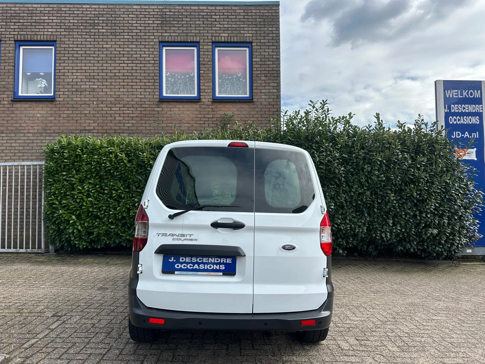 Hoofdafbeelding Ford Transit Courier