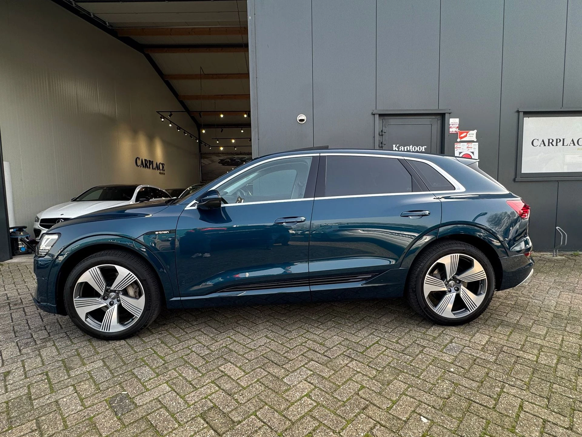 Hoofdafbeelding Audi e-tron