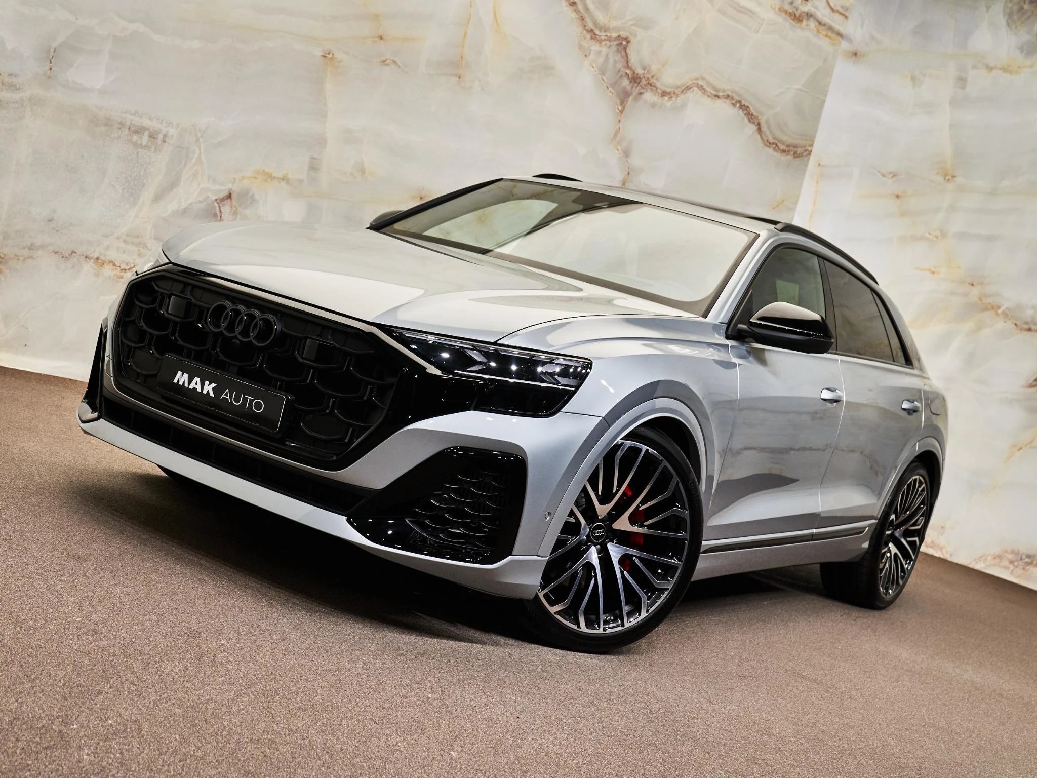 Hoofdafbeelding Audi Q8