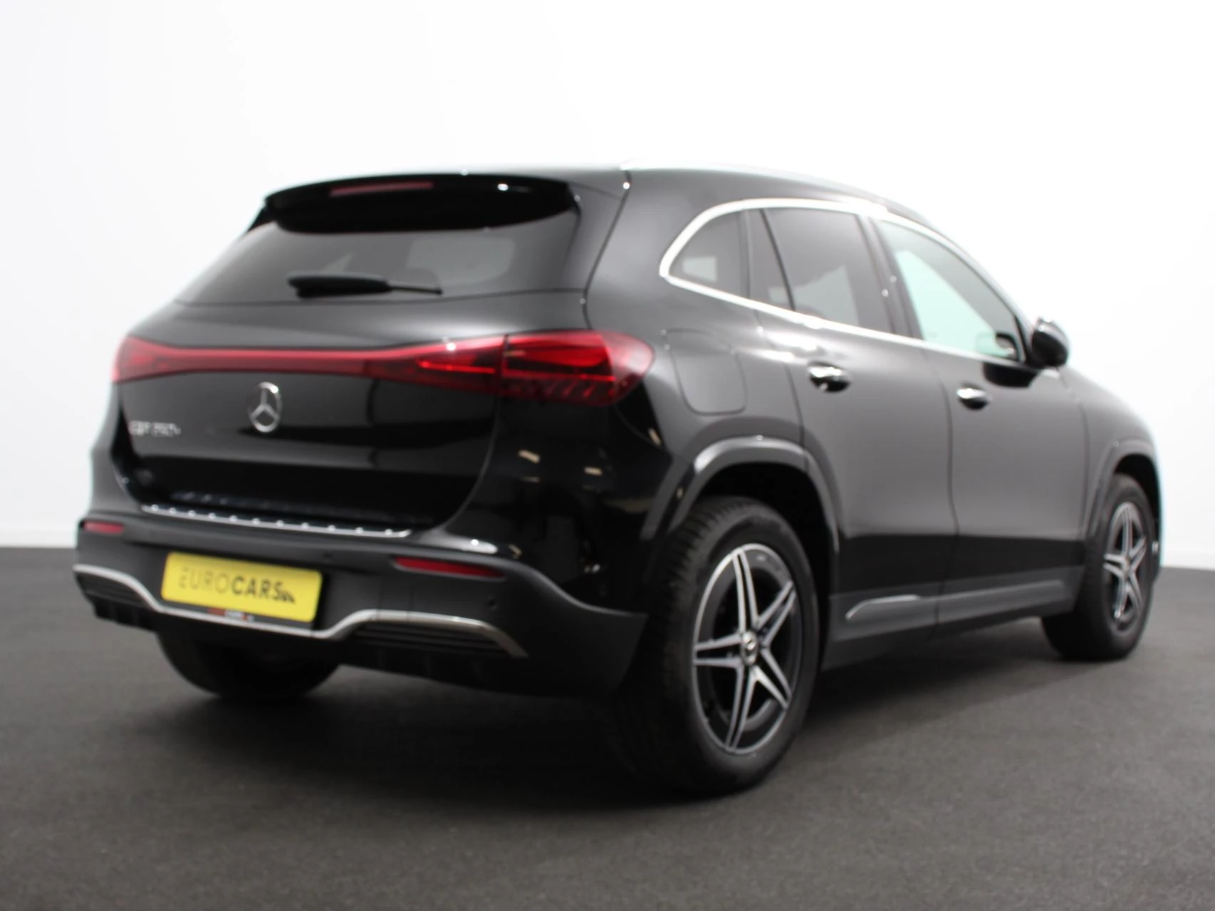 Hoofdafbeelding Mercedes-Benz EQA