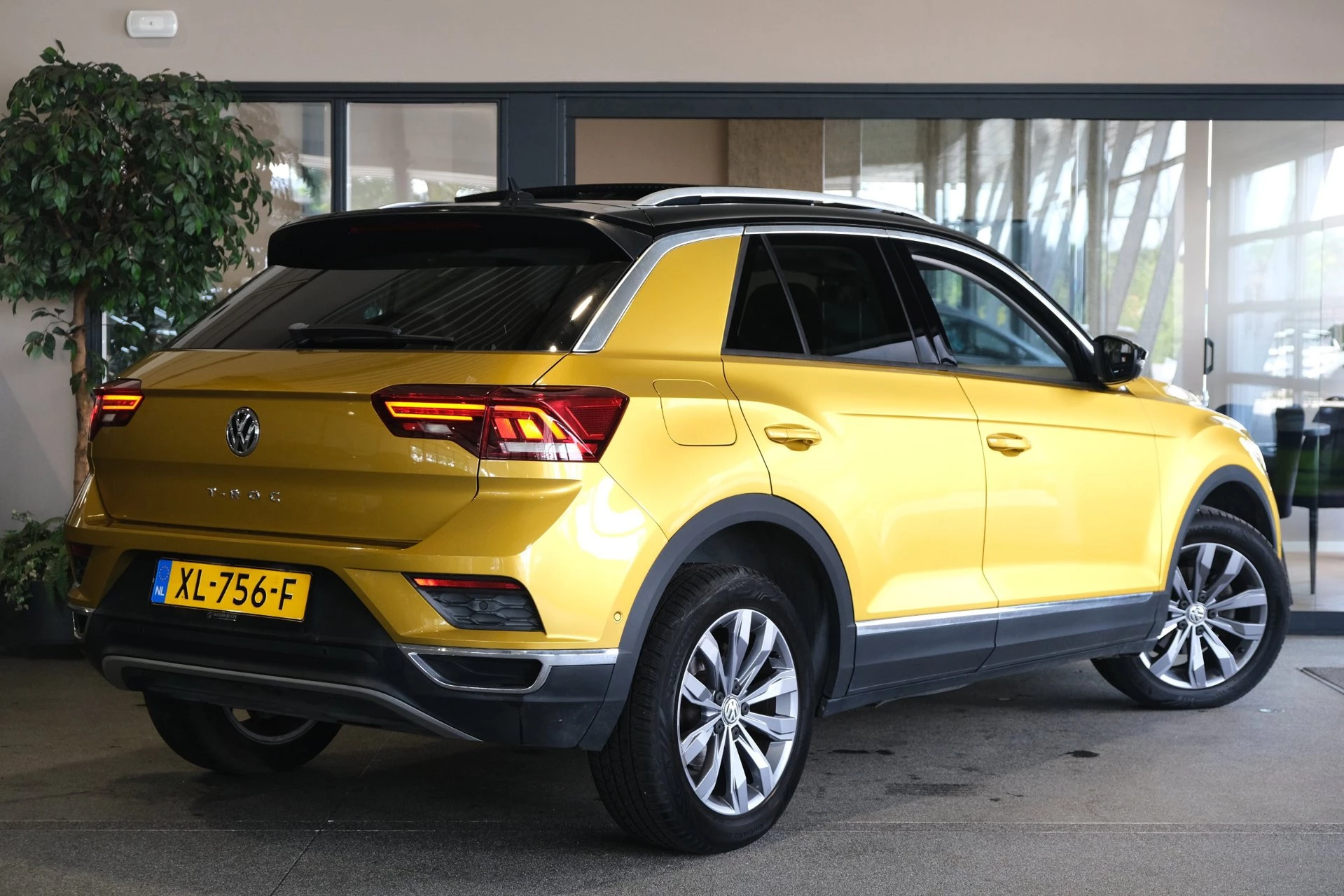 Hoofdafbeelding Volkswagen T-Roc