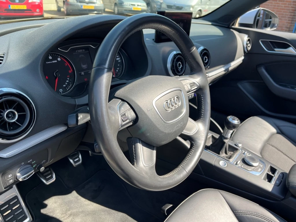 Hoofdafbeelding Audi Cabriolet