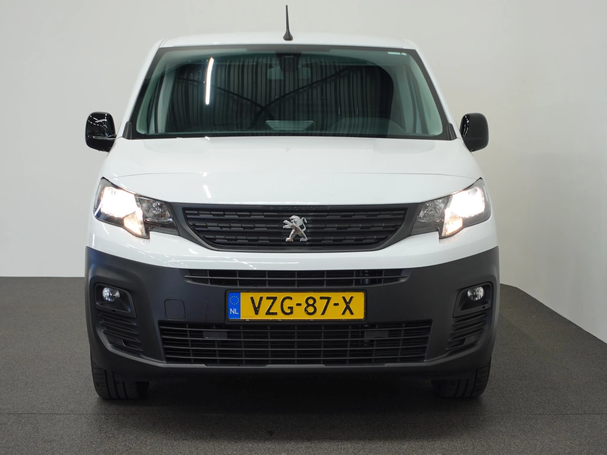 Hoofdafbeelding Peugeot Partner