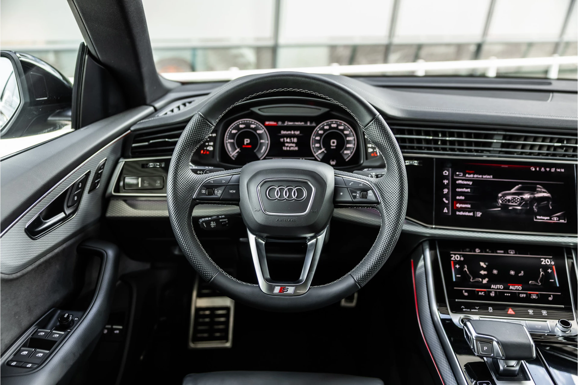 Hoofdafbeelding Audi Q8