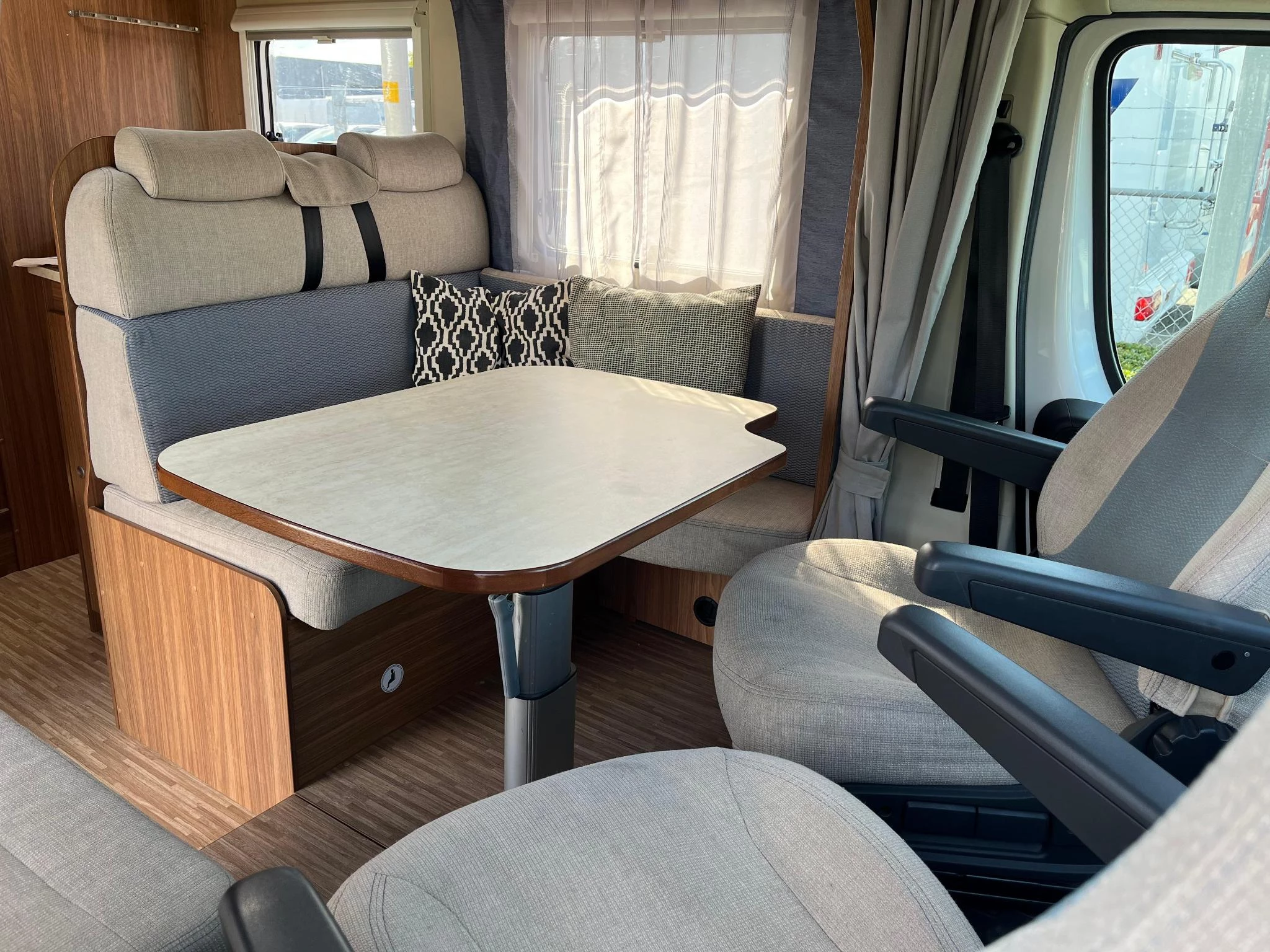 Hoofdafbeelding Carado Capron T 449