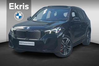 BMW iX1 eDrive20 M Sportpakket Pro 19'' / Panoramadak / Harman Kardon / Stuurwielrand verwarmd / Head-Up Display / Trekhaak