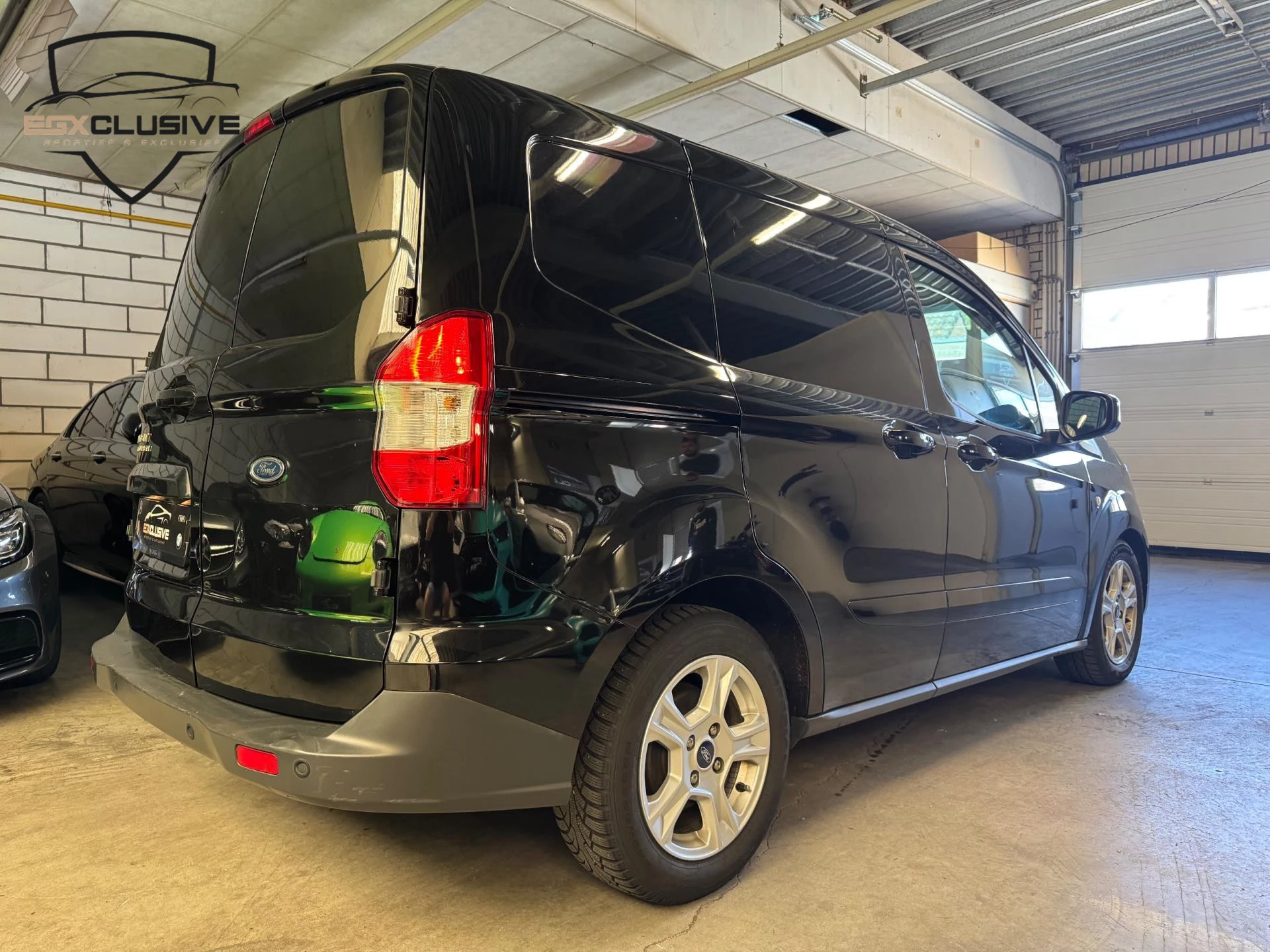Hoofdafbeelding Ford Transit Courier