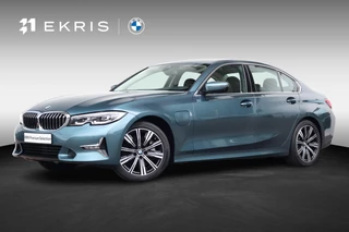 BMW 3-serie 330e eDrive Edition | Verwarmde Voorstoelen | Trekhaak | Harman Kardon | Parking Assistant Plus | Head-Up | Elektr. Achterklep |