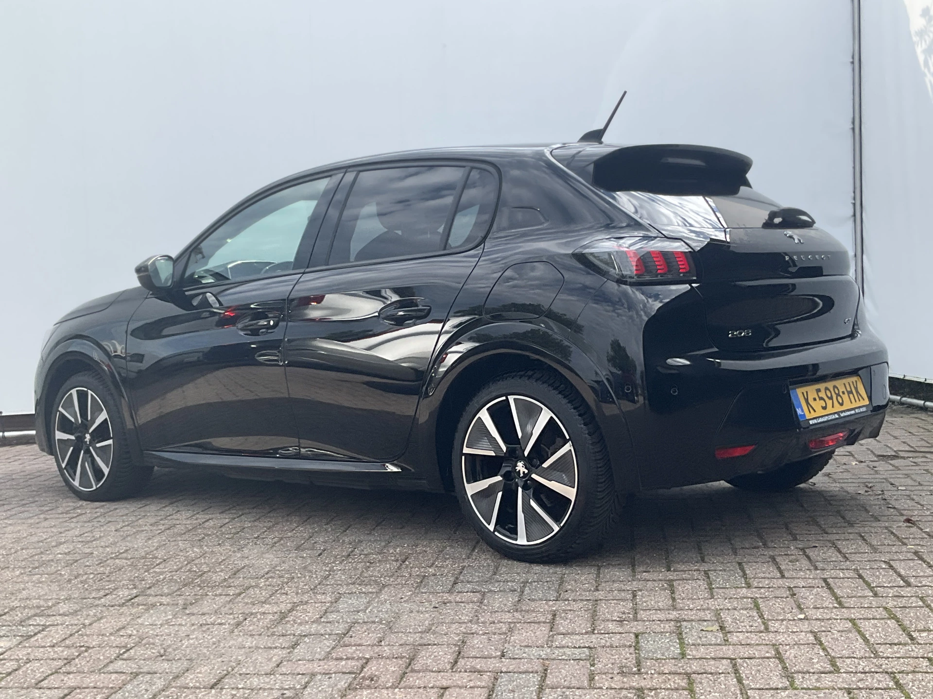 Hoofdafbeelding Peugeot e-208