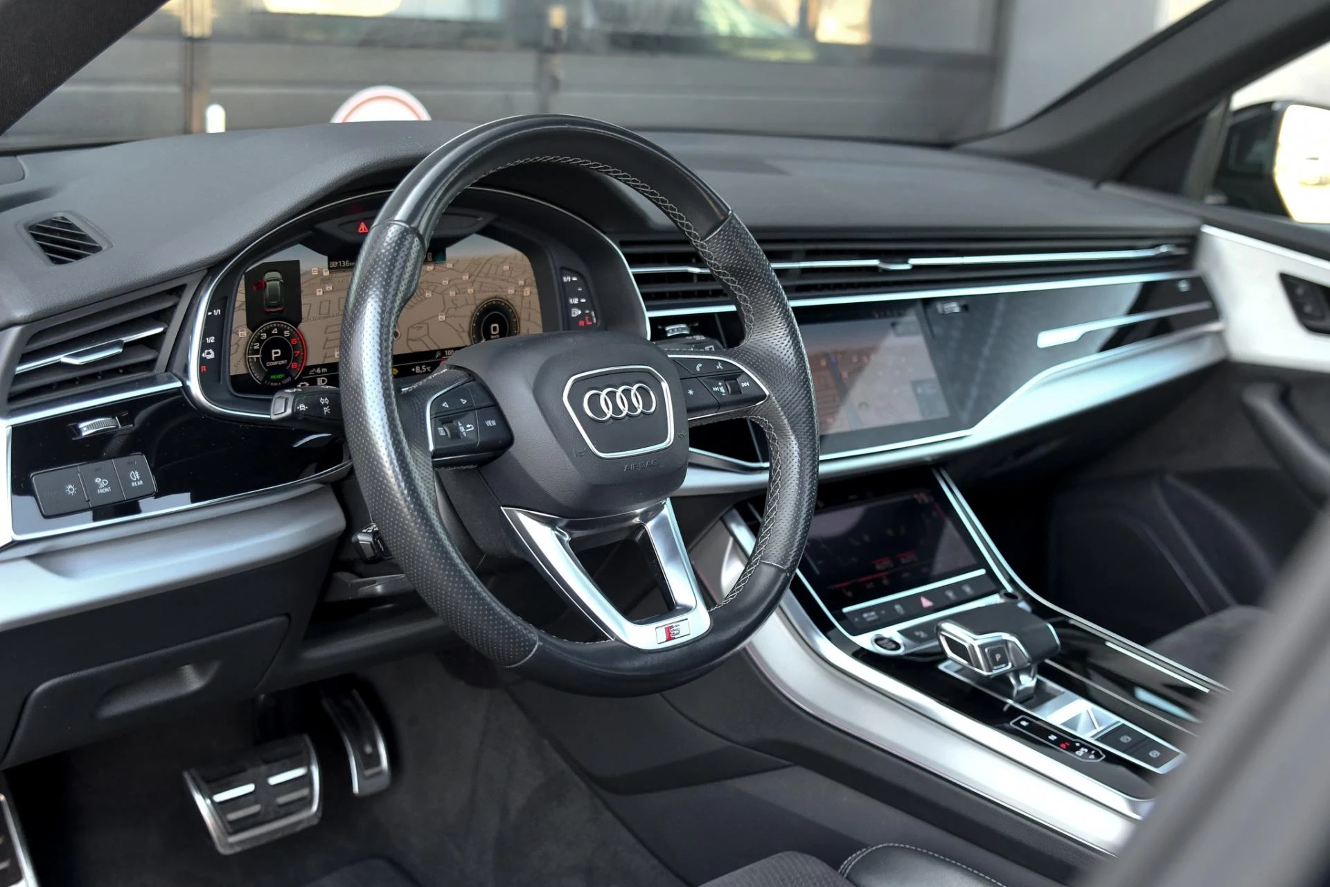 Hoofdafbeelding Audi Q8