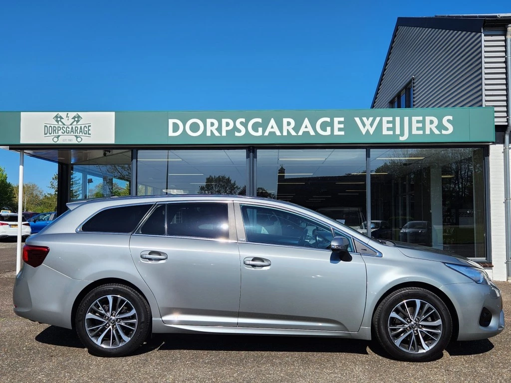 Hoofdafbeelding Toyota Avensis