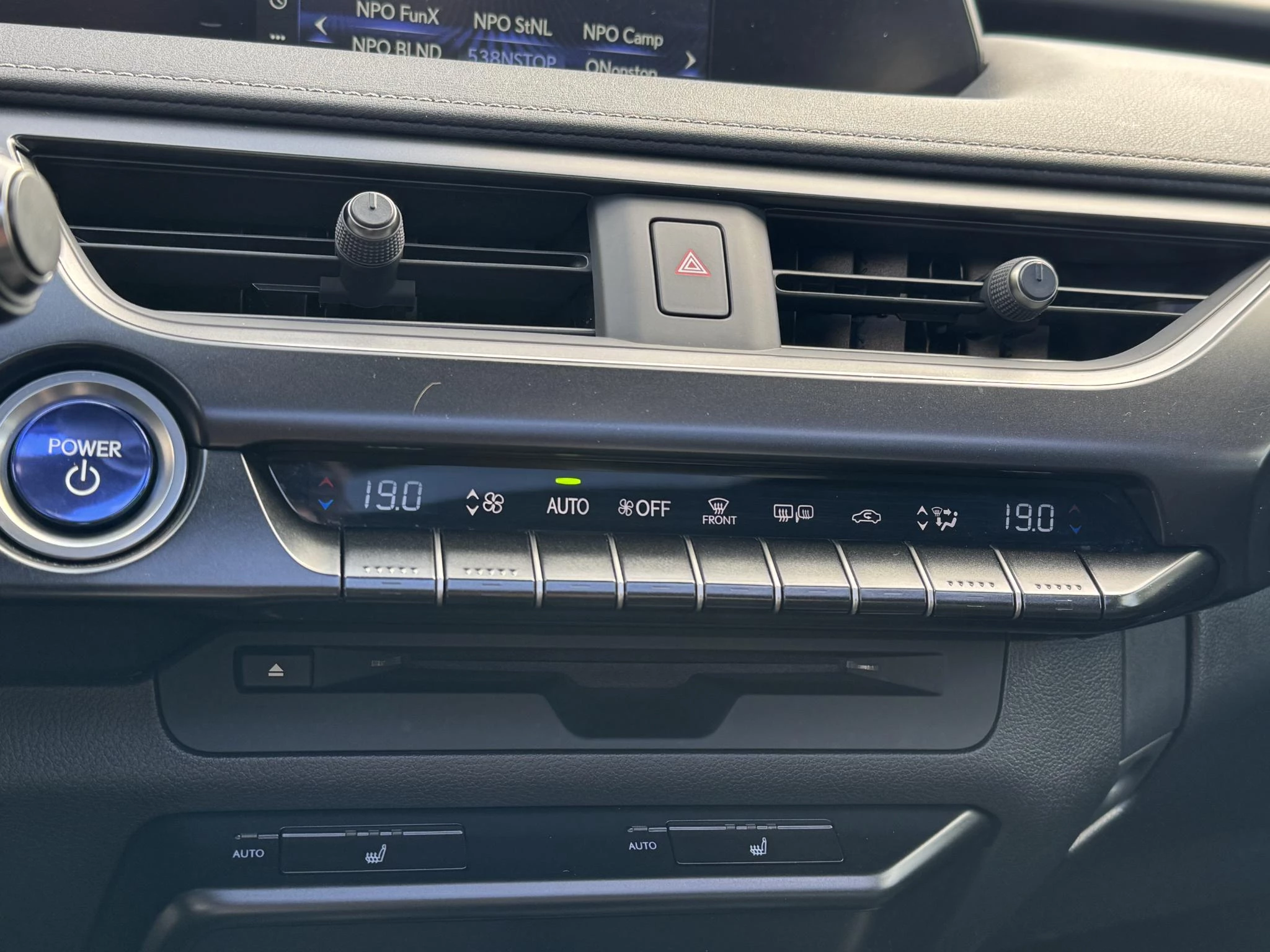 Hoofdafbeelding Lexus UX