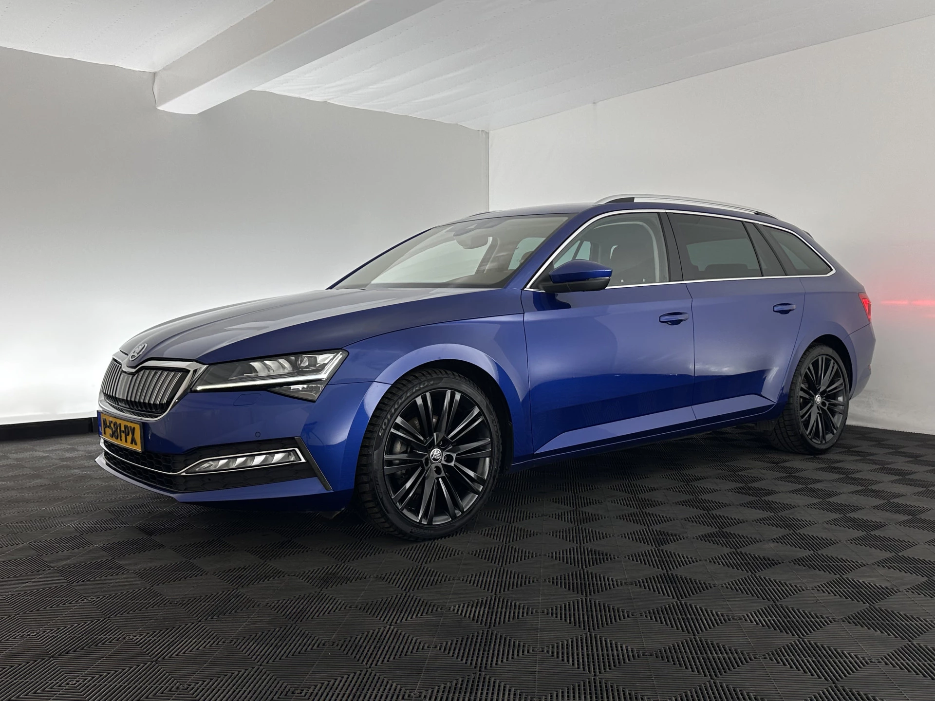 Hoofdafbeelding Škoda Superb