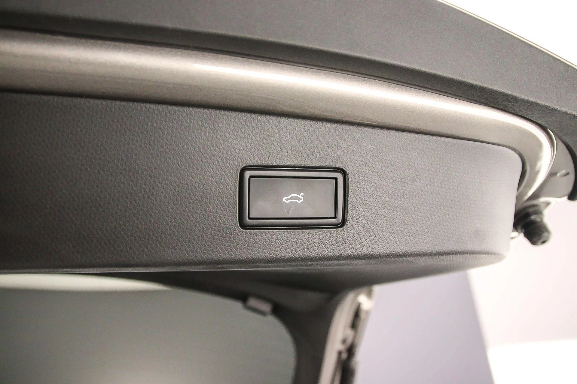 Hoofdafbeelding CUPRA Tavascan