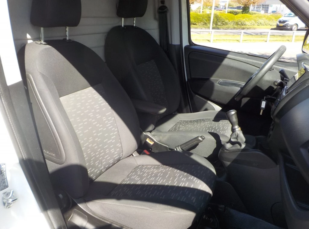Hoofdafbeelding Opel Combo