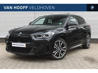 Hoofdafbeelding BMW X2 BMW X2 xDrive25e High Executive M Sport Automaat / Panoramadak / Sportstoelen / Achteruitrijcamera / Adaptieve LED / Active Cruise Control / Comfort Access