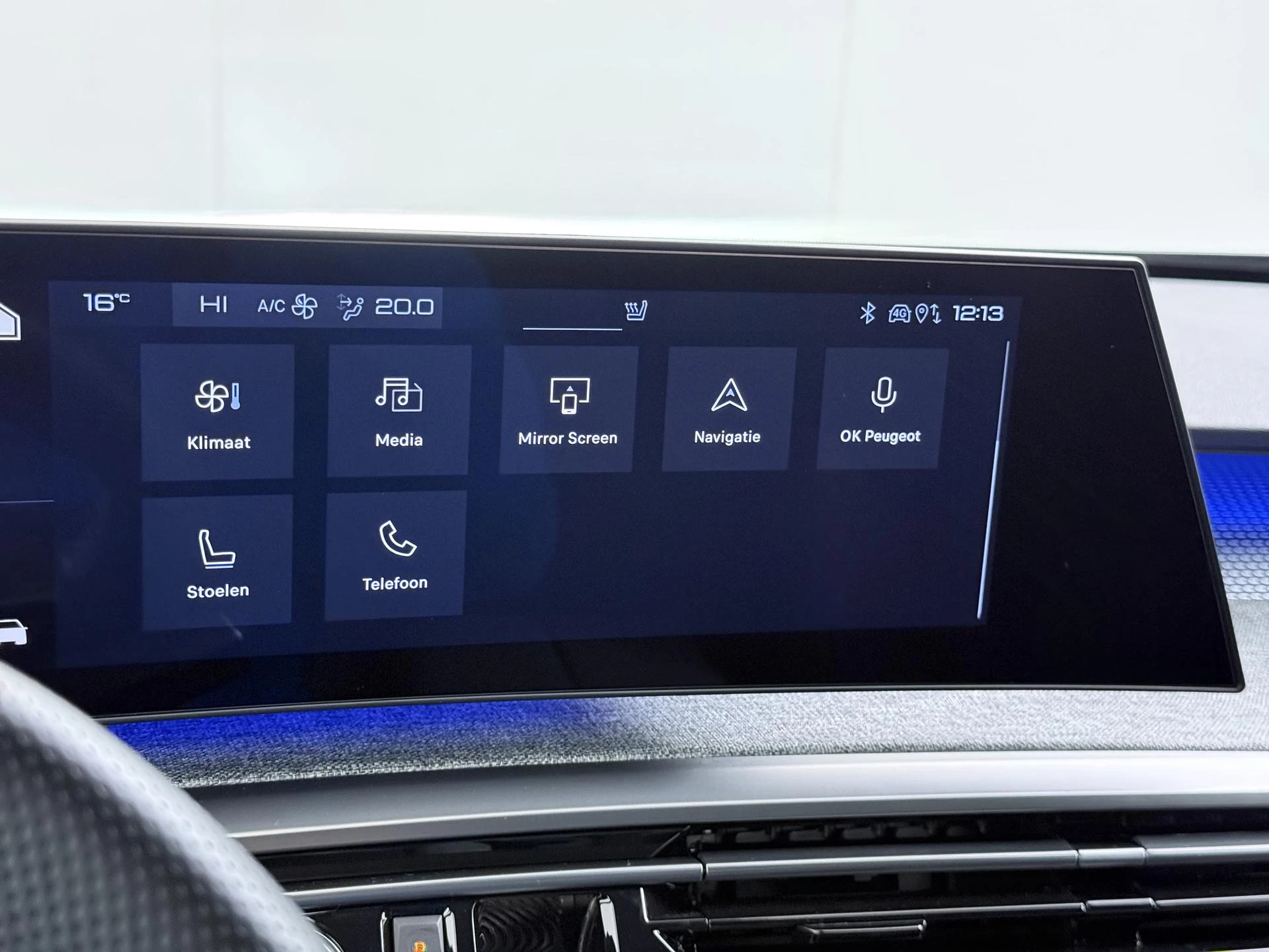 Hoofdafbeelding Peugeot e-3008