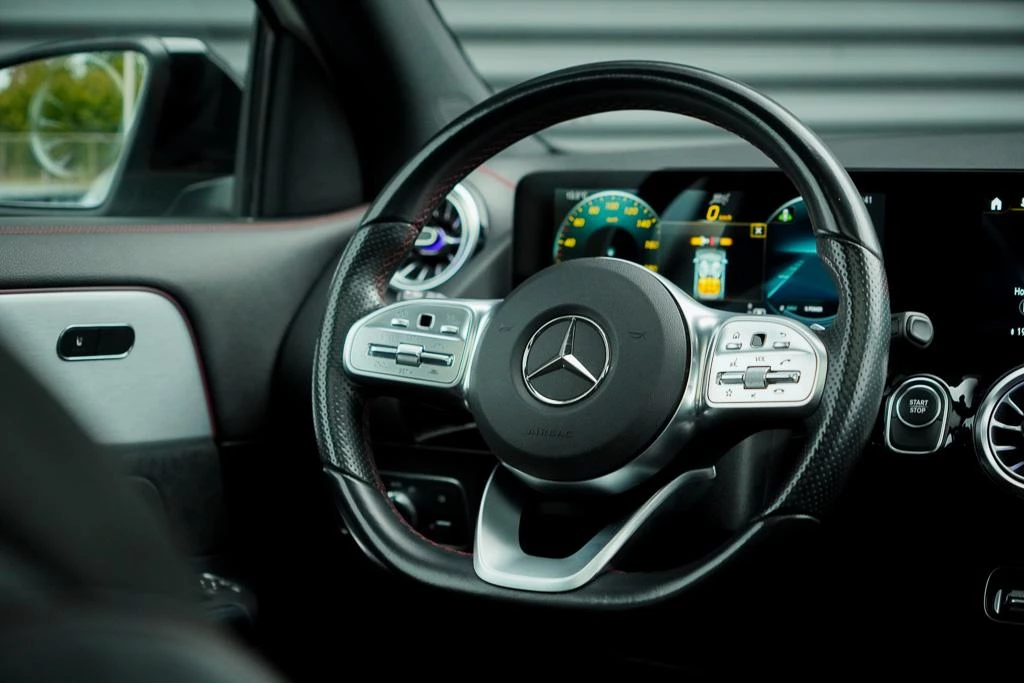 Hoofdafbeelding Mercedes-Benz EQA