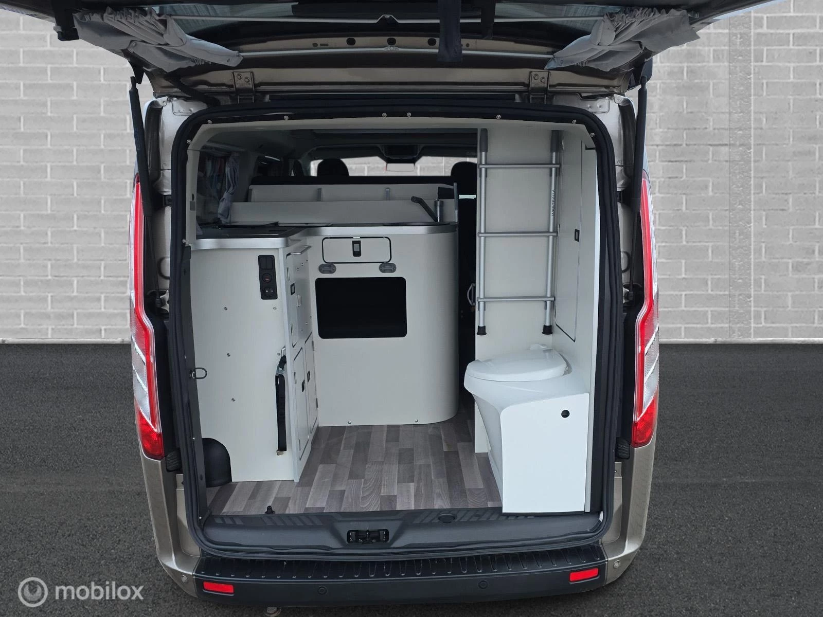 Hoofdafbeelding Ford Nugget