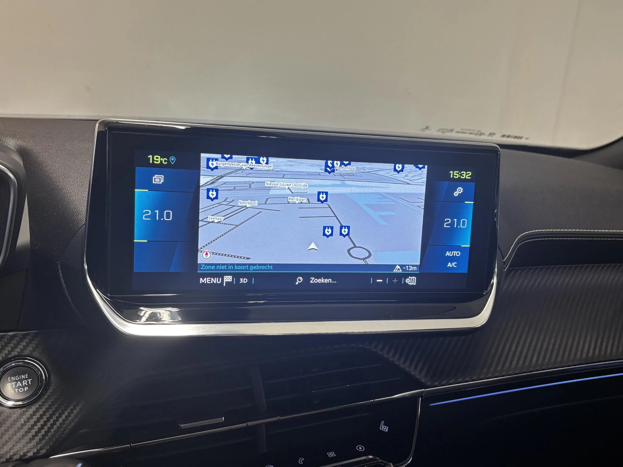 Hoofdafbeelding Peugeot e-2008