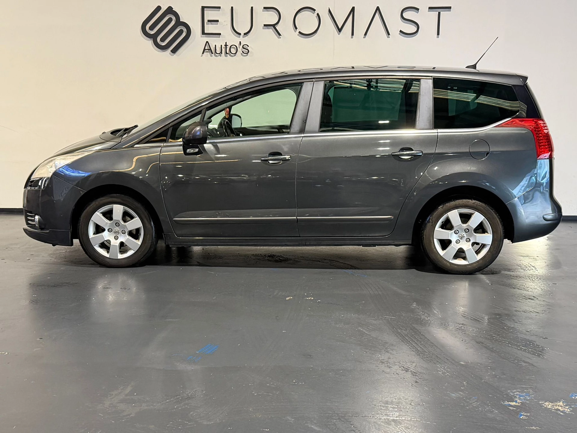Hoofdafbeelding Peugeot 5008