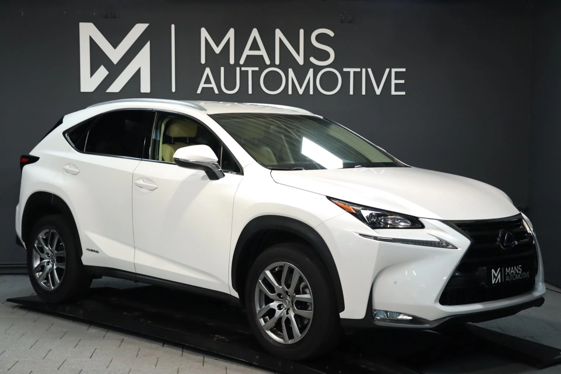 Hoofdafbeelding Lexus NX