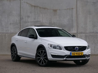 Volvo S60 Cross Country 2.0 D4 Nordic+ | NL Auto | schuifdak | leder | trekhaak..
